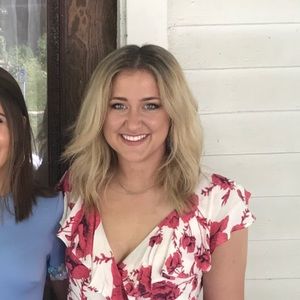 Meet your Posher, Lauren